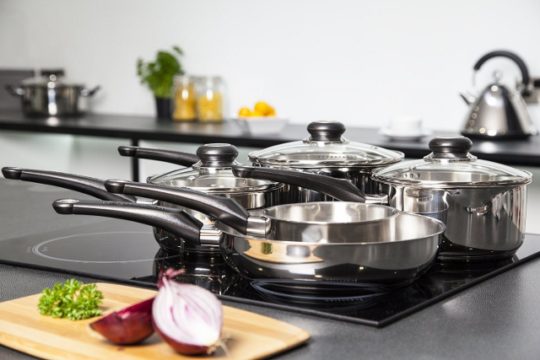 Morphy Richards 5 piece pan set (640x427)