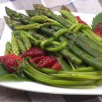 Oven cooked asparagus spears & garlic