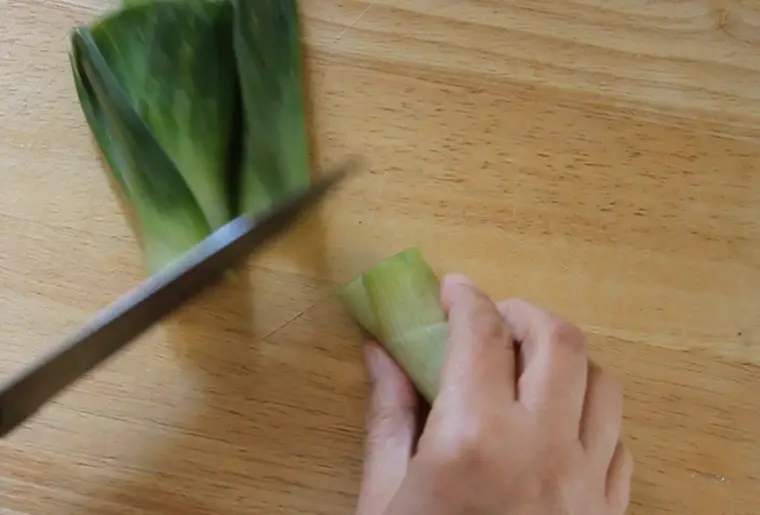 cut leeks and remove dark green parts